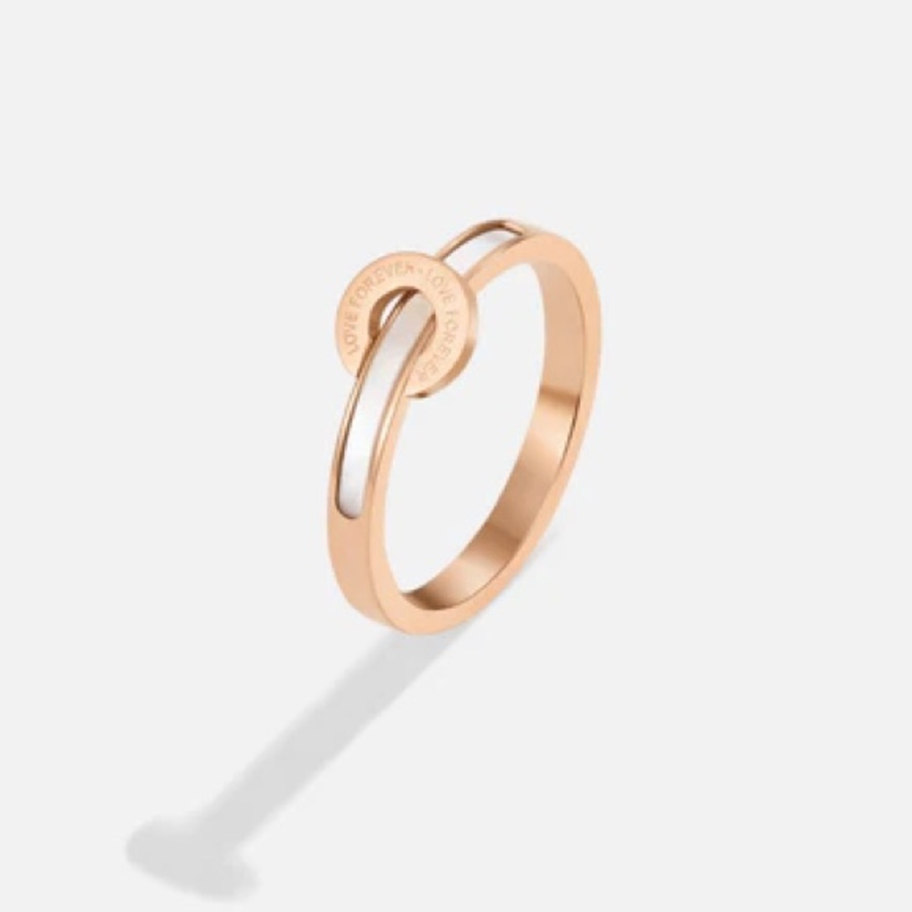 Chic Rose Gold Love Ring